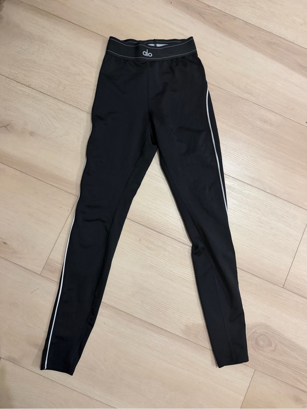 Alo yoga leggings size xs